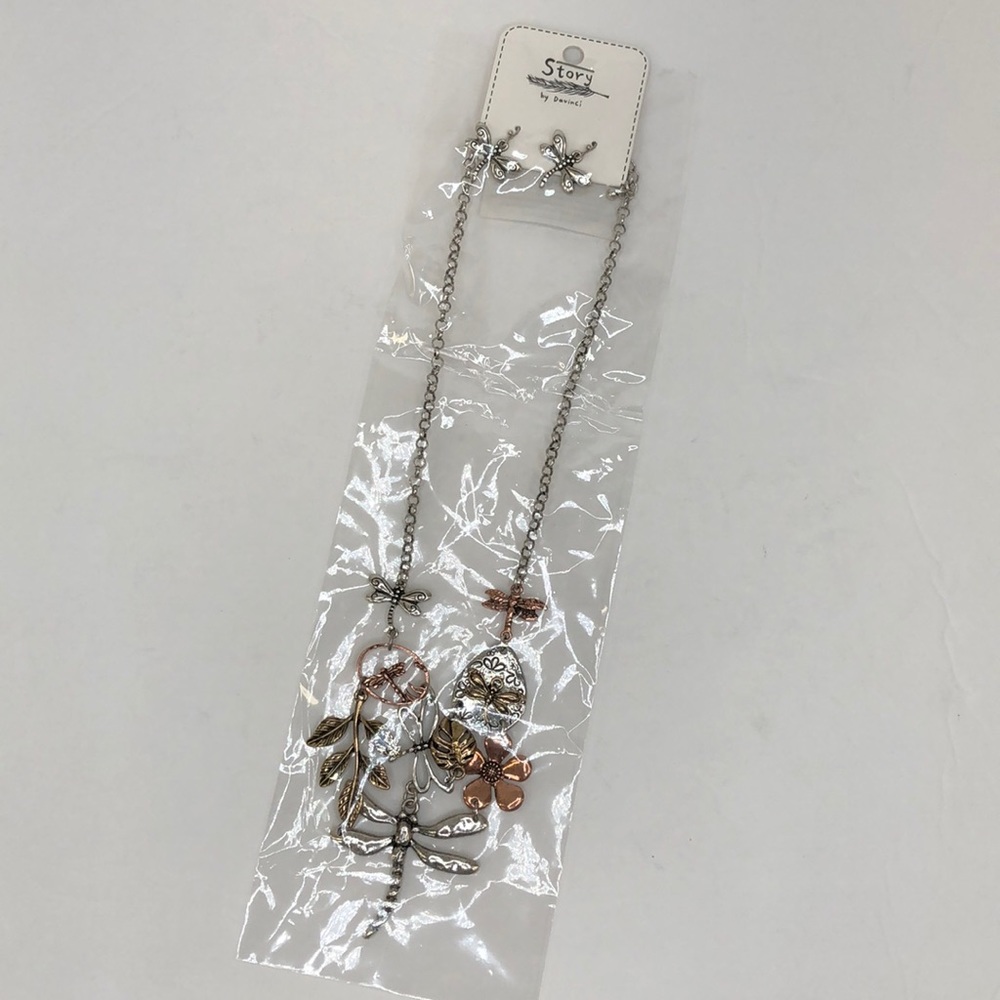 Story By Davinci Gold/Silver Dragonfly Necklace - Picture 6 of 6